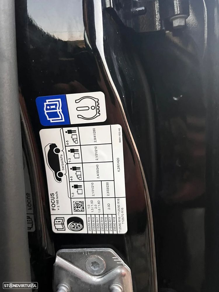 Ford Focus SW 1.0 EcoBoost ST-Line - 51