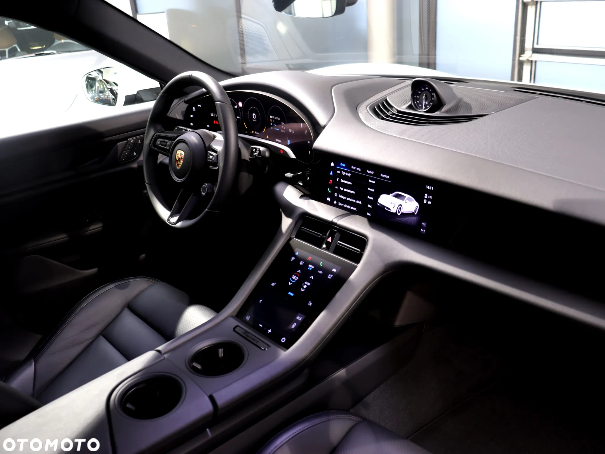 Porsche Taycan Performance Plus - 18