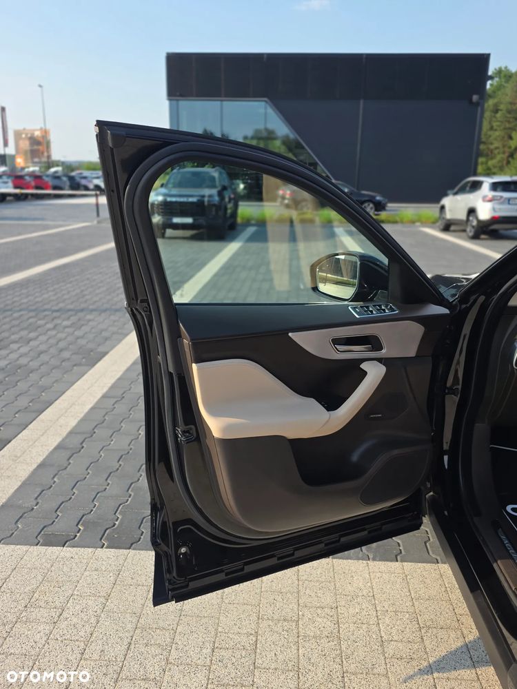 Jaguar F-Pace 2.0 i4P AWD Portfolio - 33