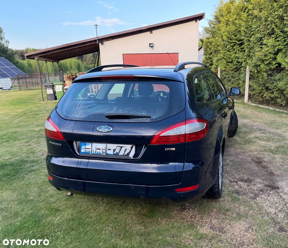 Ford Mondeo 2.0 TDCi Ambiente - 6
