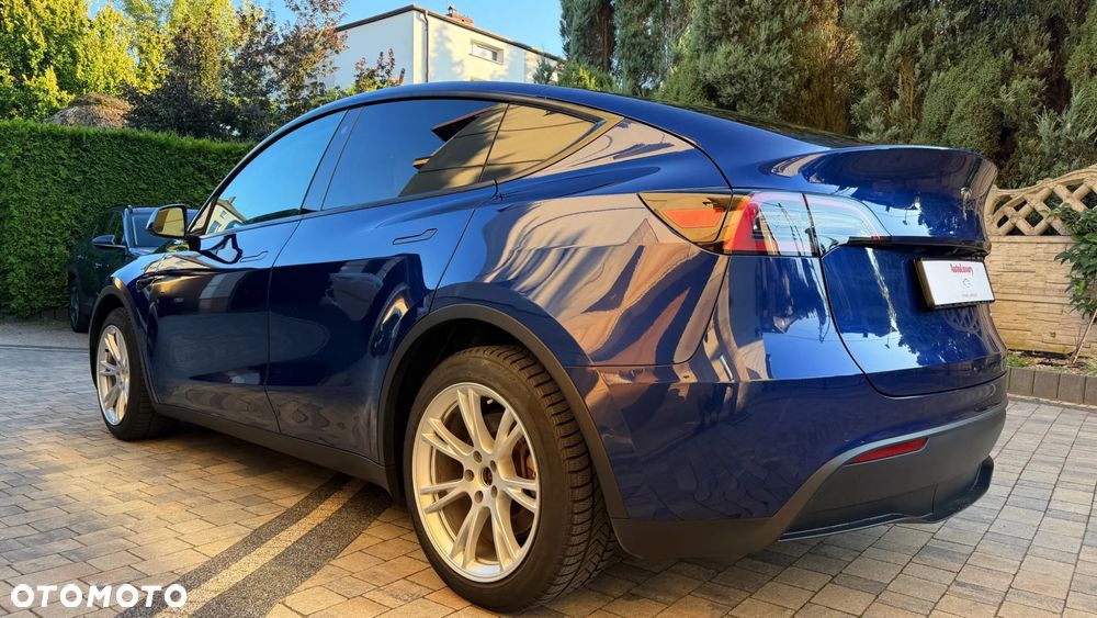 Tesla Model Y Long Range AWD - 7