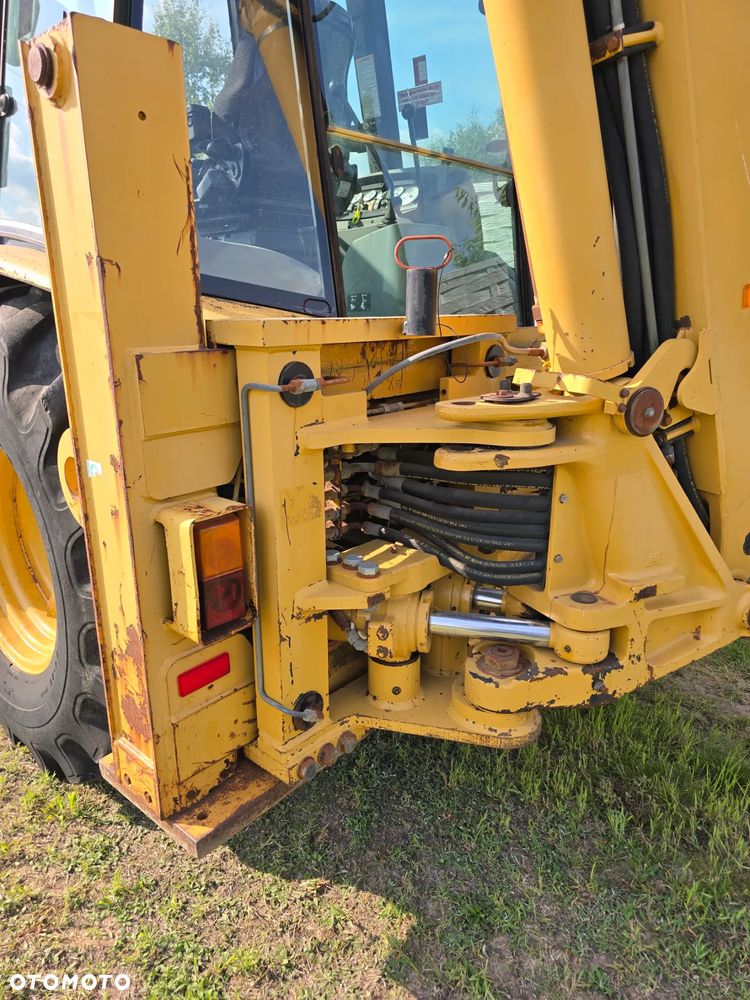 Caterpillar - 9