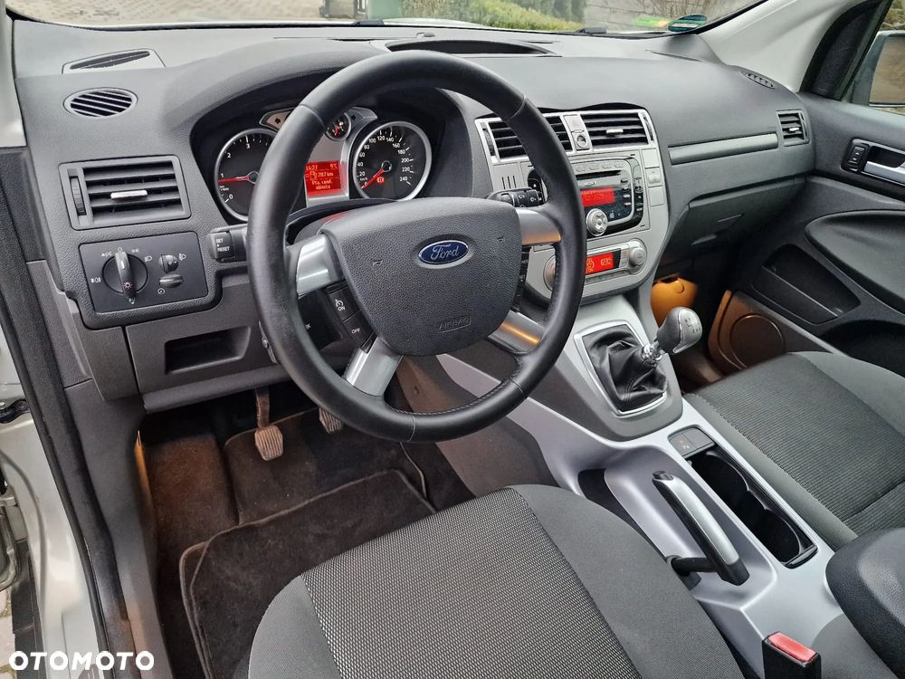 Ford Kuga 2.0 TDCi 2x4 Titanium - 19