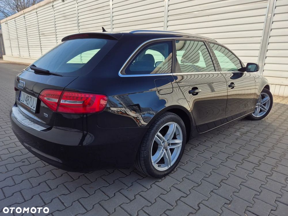 Audi A4 Avant 2.0 TDI DPF clean diesel S line Sportpaket - 4