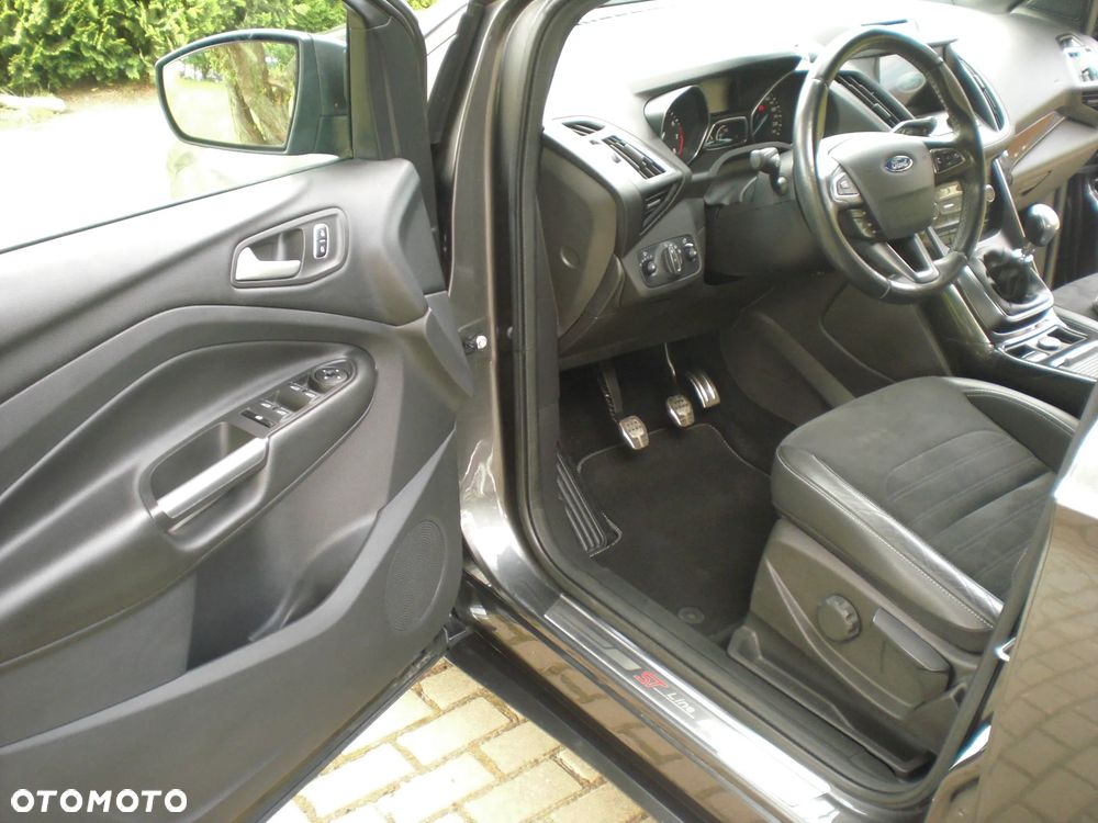Ford Kuga - 13