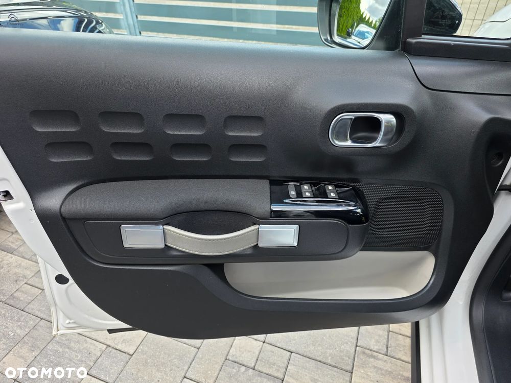 Citroën C3 1.2 PureTech Shine - 24
