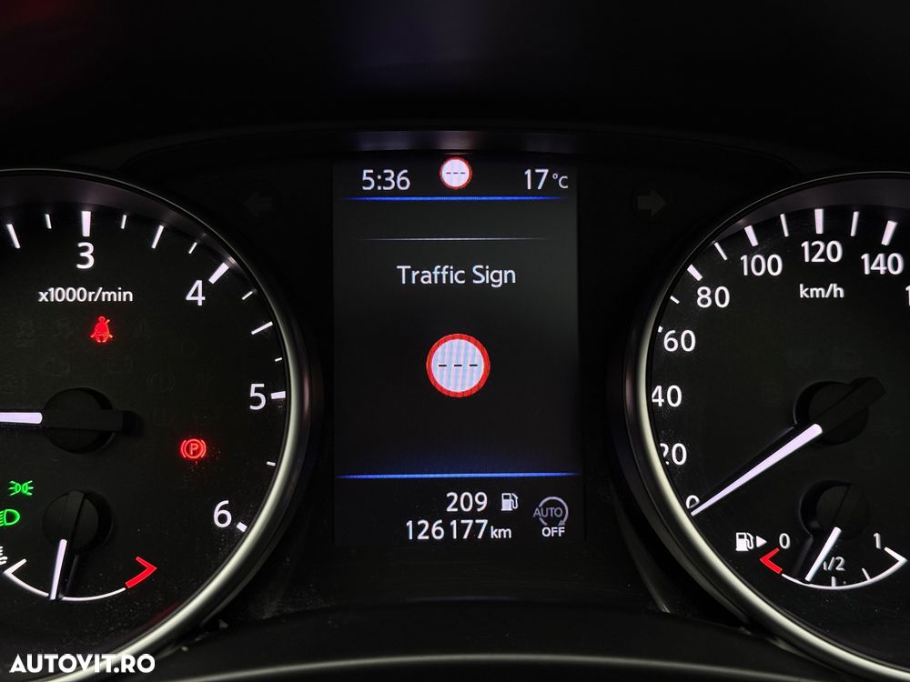 Nissan Qashqai 1.5 DCI N-CONNECTA - 26