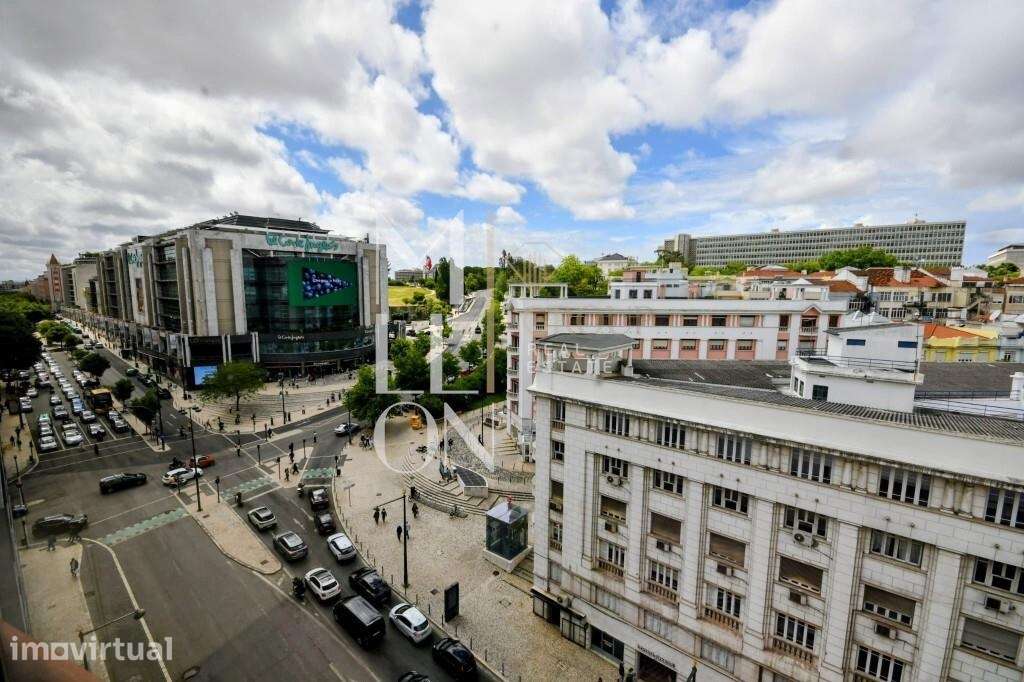 T2 Semi-Mobilado | Av. António Augusto de Aguiar | Vista El Corte Ingl - Grande imagem: 5/22