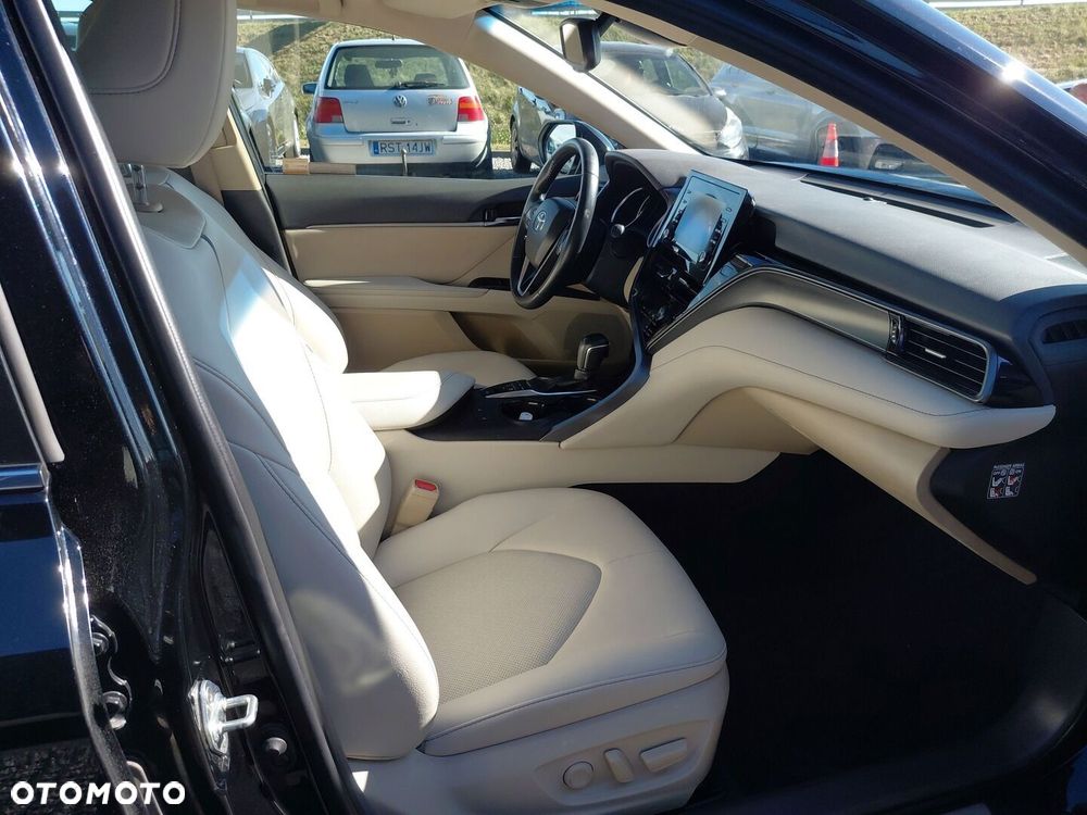 Toyota Camry 2.5 Hybrid Comfort CVT - 9