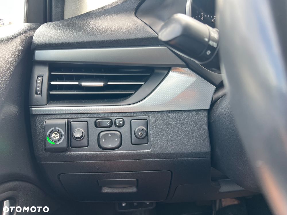 Toyota Avensis 1.8 Prestige MS - 9