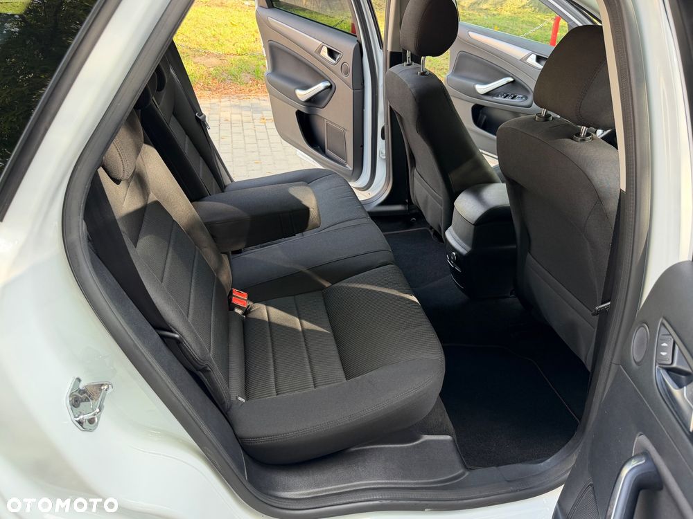 Ford Mondeo 2.0 TDCi Titanium X - 14