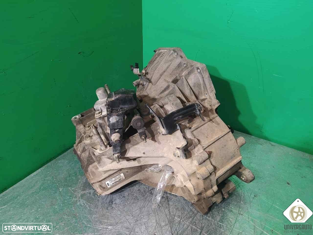CAIXA VELOCIDADES FORD FOCUS 1998 - 4