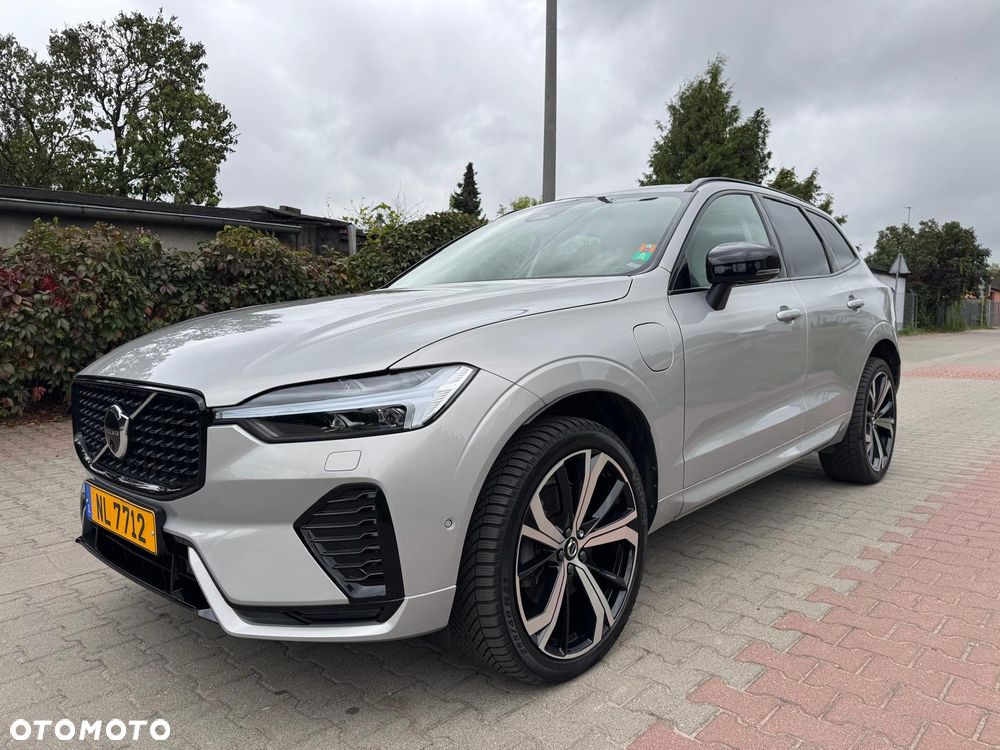 Volvo XC 60 T6 AWD Plug-In Hybrid R-Design - 11