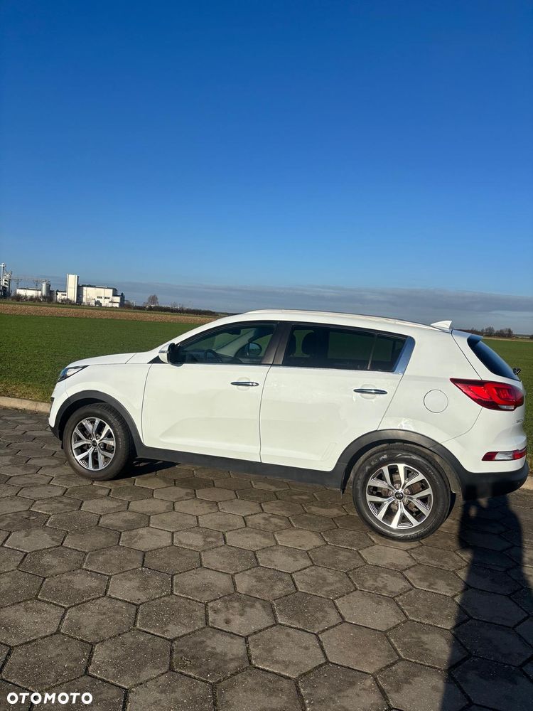 Kia Sportage 1.7 CRDI 2WD ISG Dream-Team Edition - 8