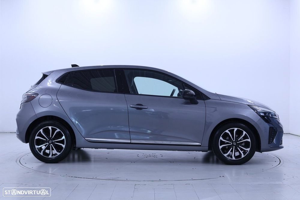 Renault Clio - 7