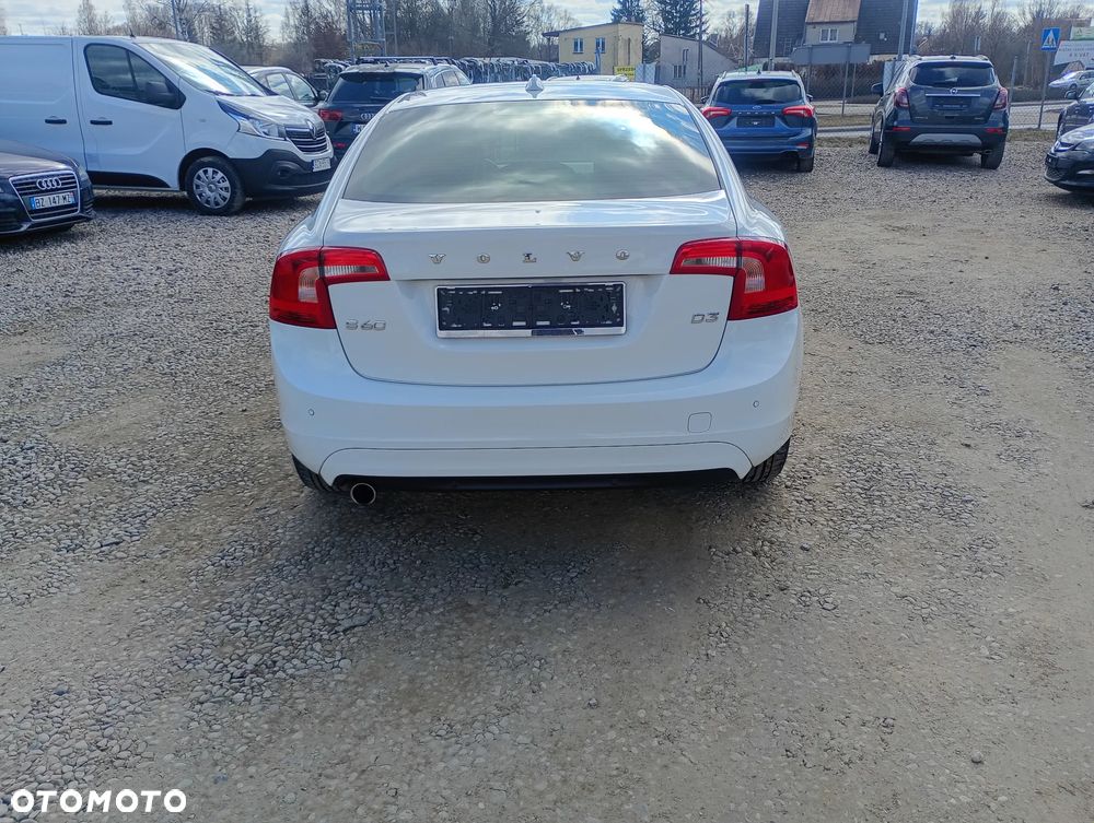 Volvo S60 D3 Geartronic Momentum - 17