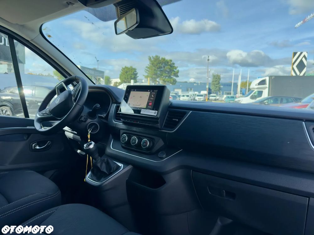 Renault Trafic - 8