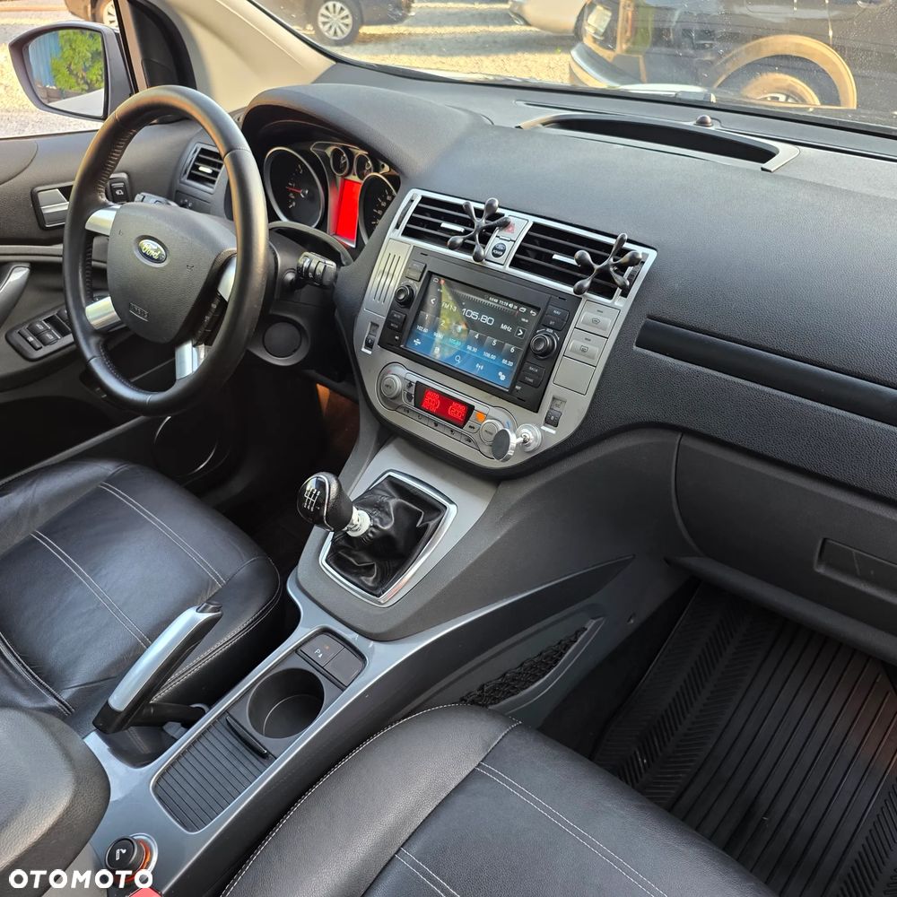Ford Kuga 2.0 TDCi 4x4 Titanium - 25