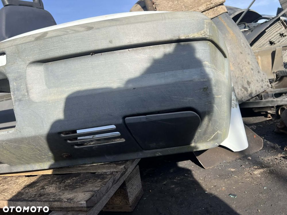 Zderzak przedni Iveco Daily 1990-99r. - 3