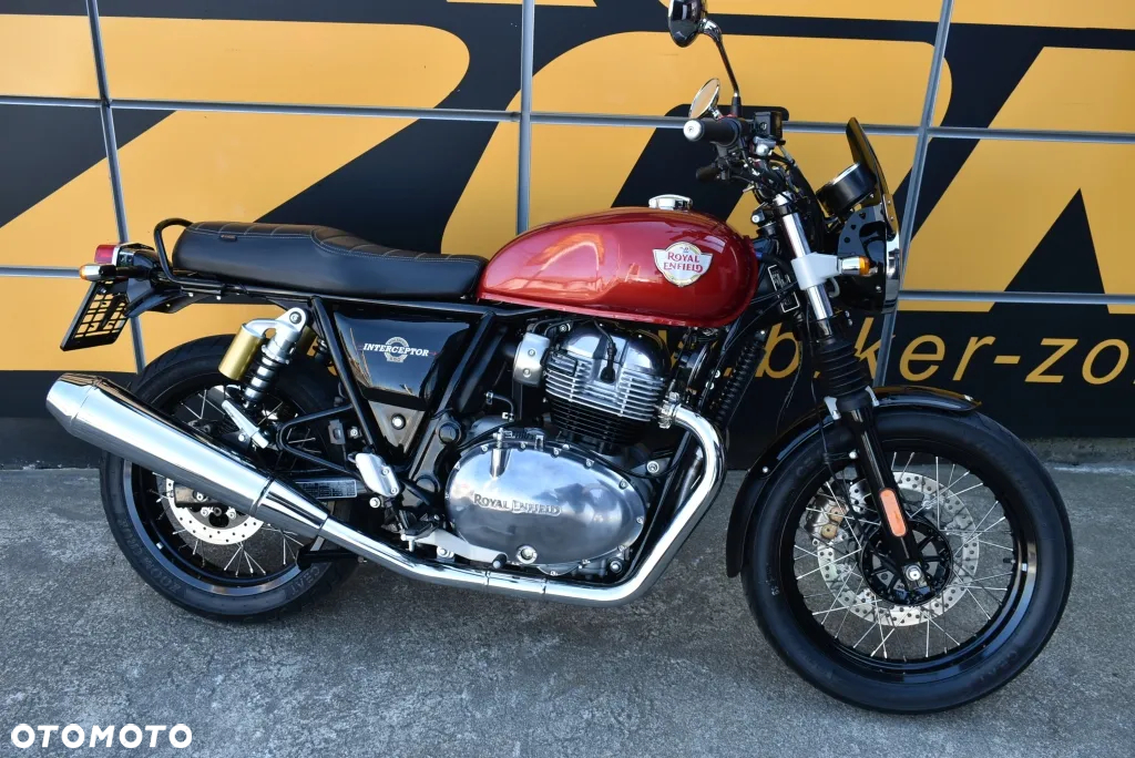 Royal Enfield Interceptor - 2