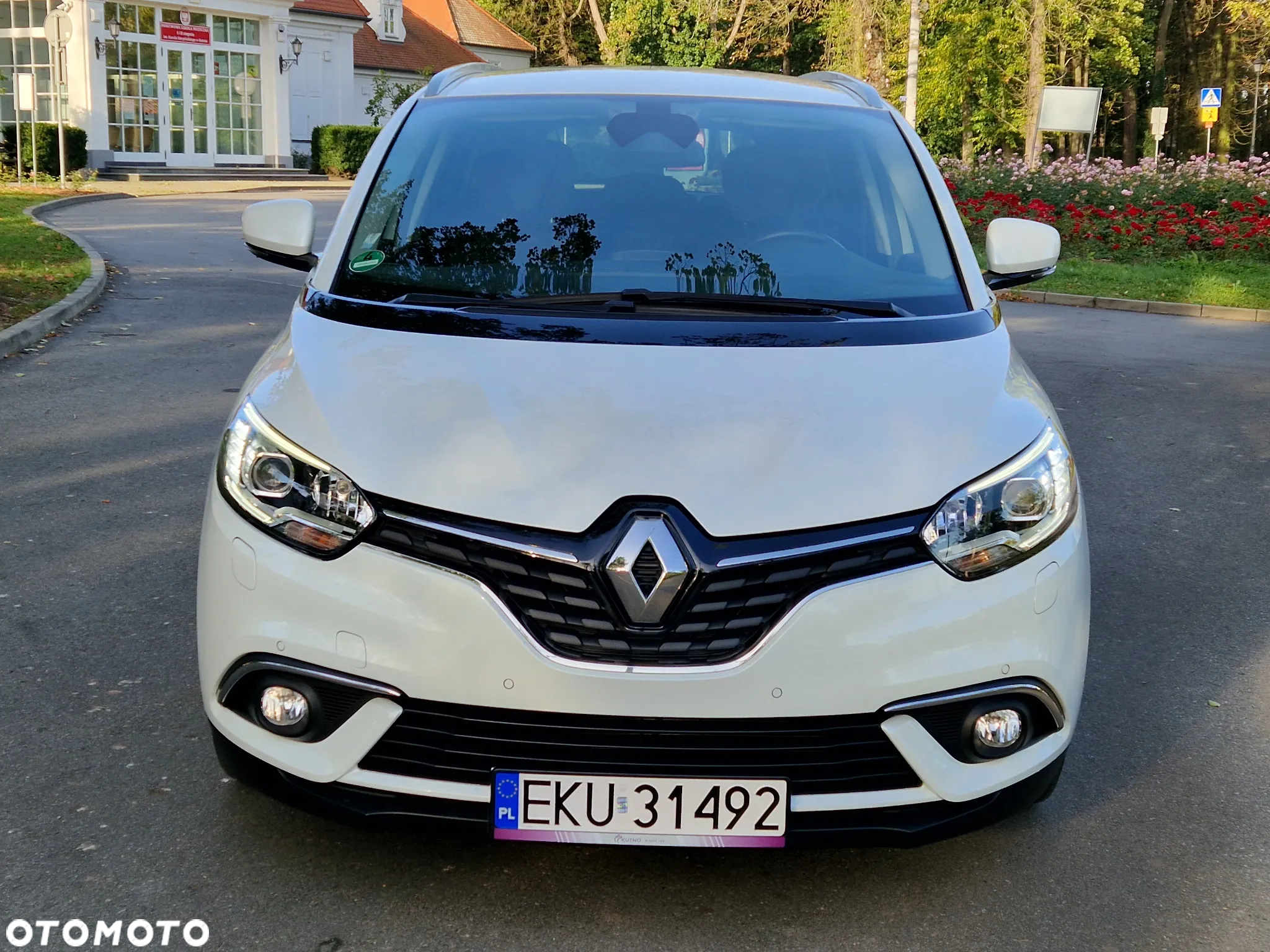 Renault Grand Scenic ENERGY TCe 130 BOSE EDITION - 14