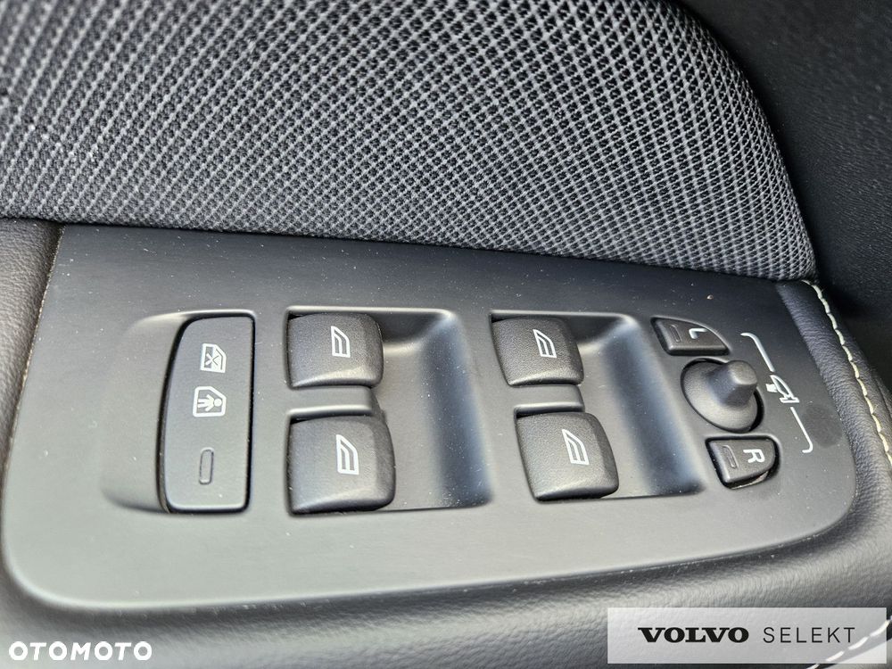 Volvo XC 60 - 35