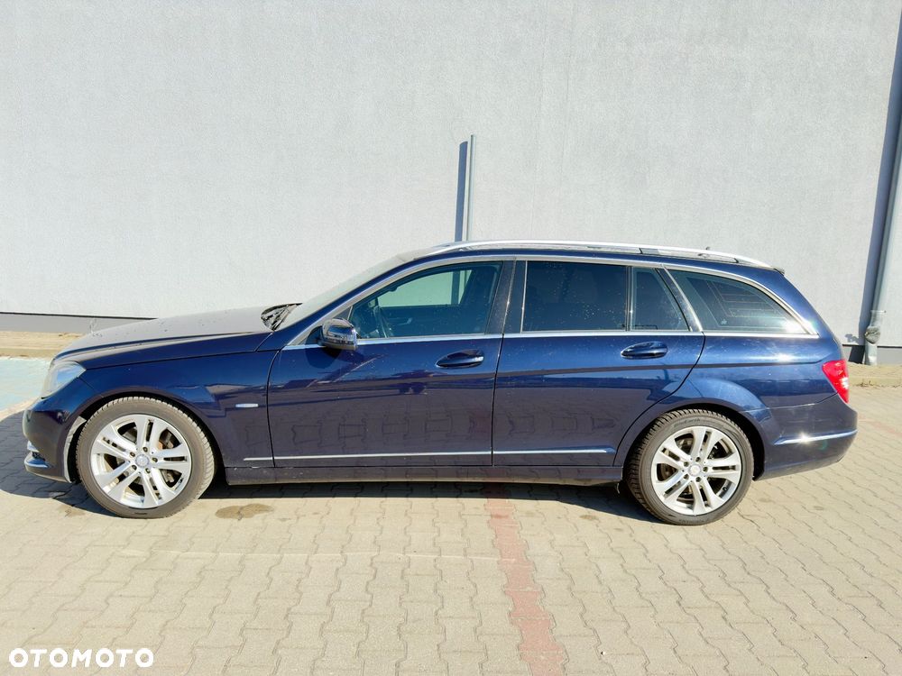Mercedes-Benz Klasa C 350 CDI BlueEff Elegance 4-Matic - 3