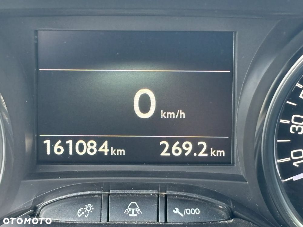 Peugeot 2008 BlueHDi 100 STOP & START Allure - 24