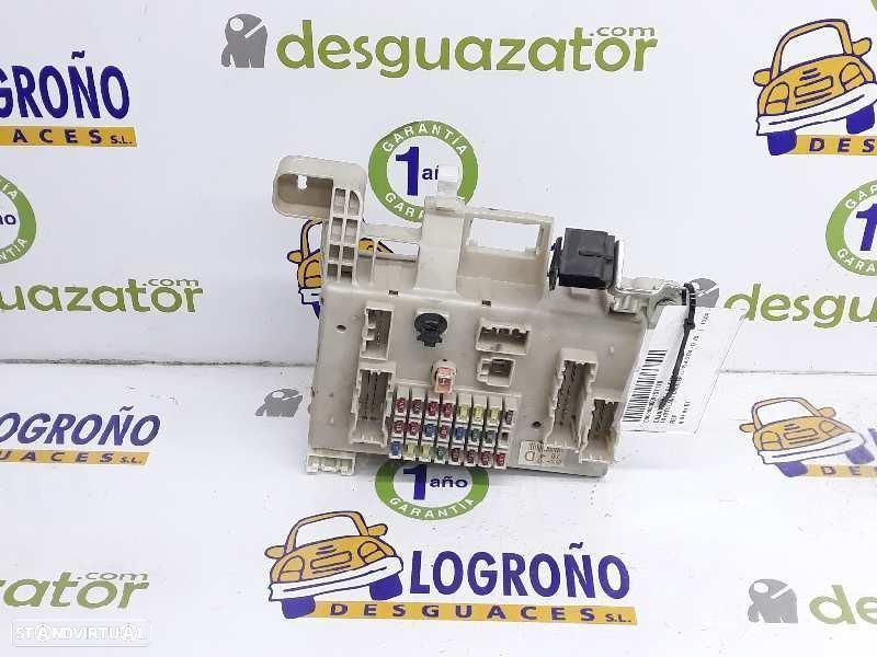 CAIXA DE RELES FUSÍVEIS TOYOTA LAND CRUISER J12 - 1