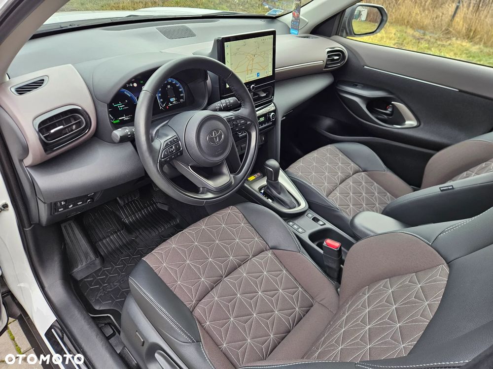 Toyota Yaris Cross Hybrid 1.5 Executive - 12