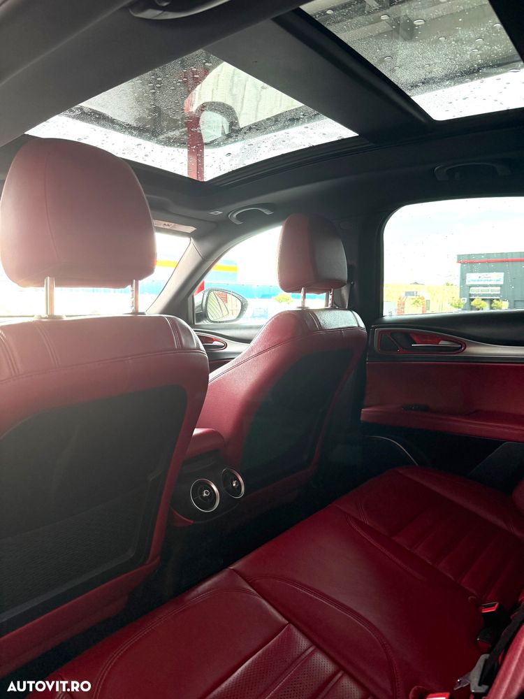 Alfa Romeo Stelvio 2.0 Turbo AWD AT8 Veloce - 13