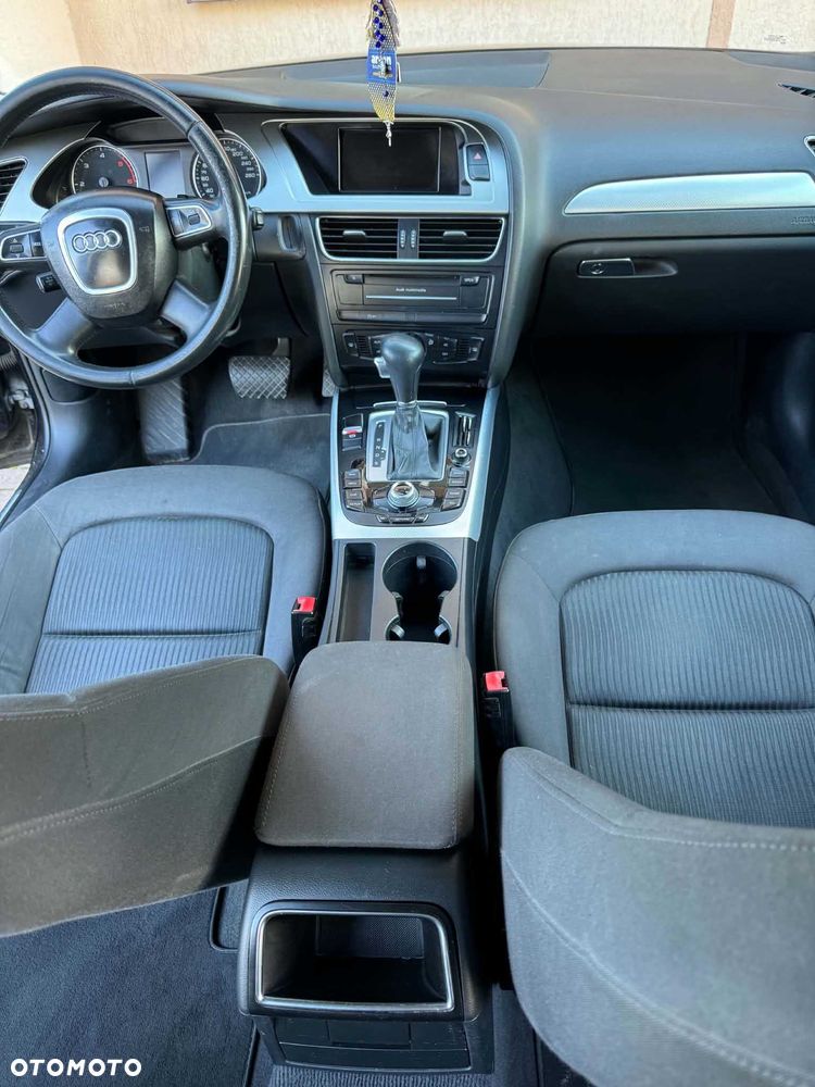 Audi A4 Avant - 6