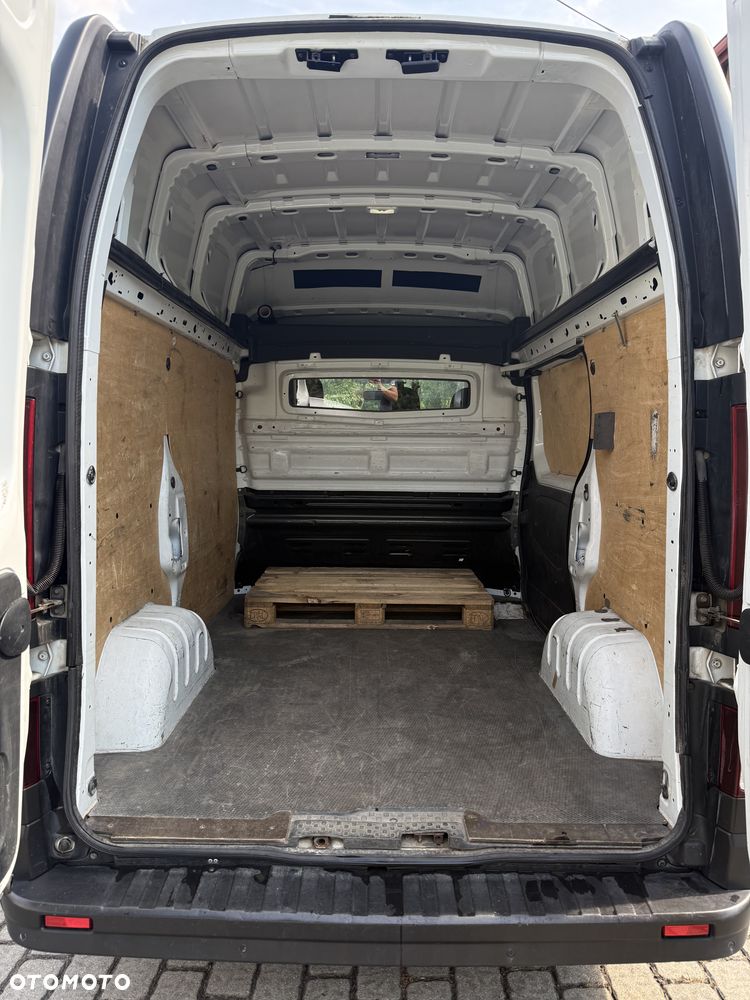 Renault TRAFIC - 6