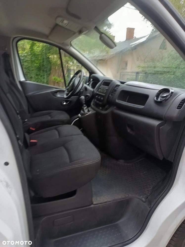 Opel Vivaro - 2