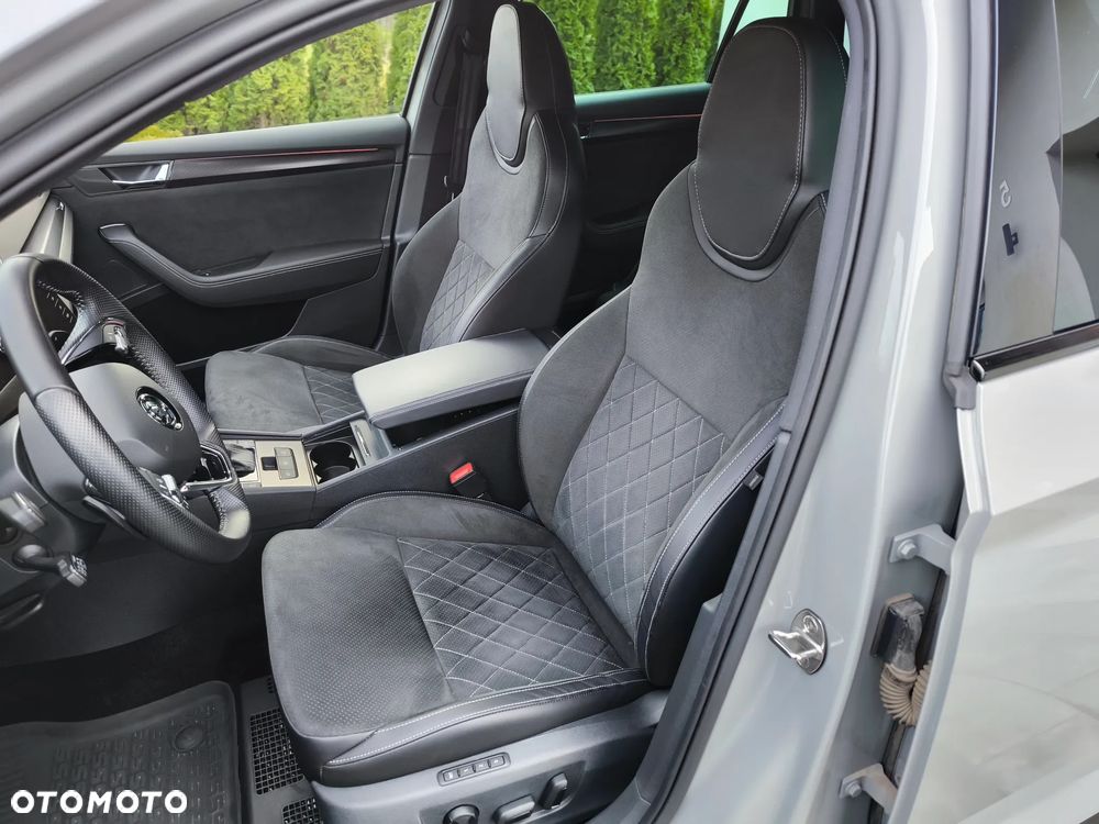 Skoda Superb 2.0 TDI SCR Sportline DSG - 23