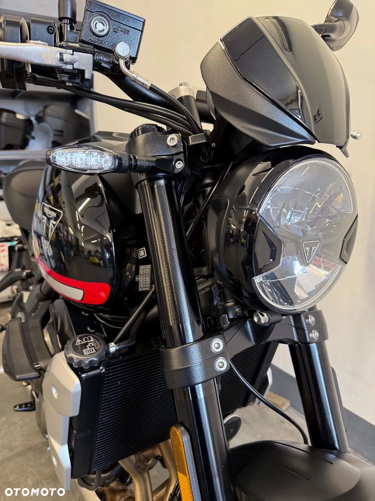 Triumph Trident - 33