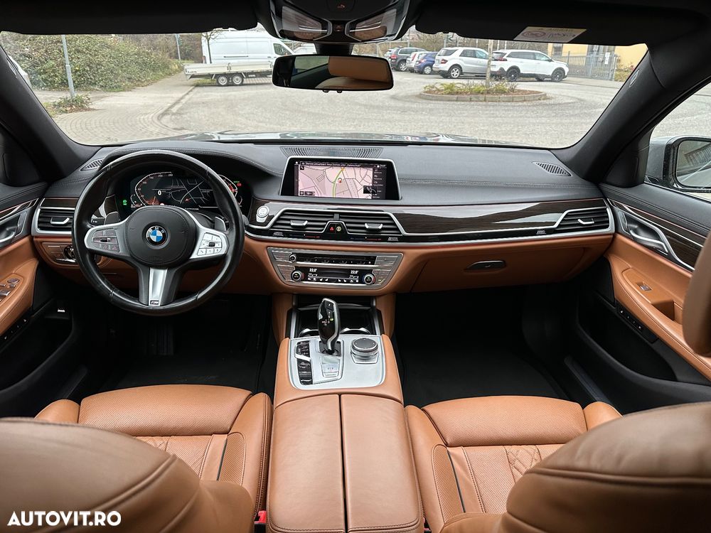 BMW Seria 7 730d xDrive MHEV - 9
