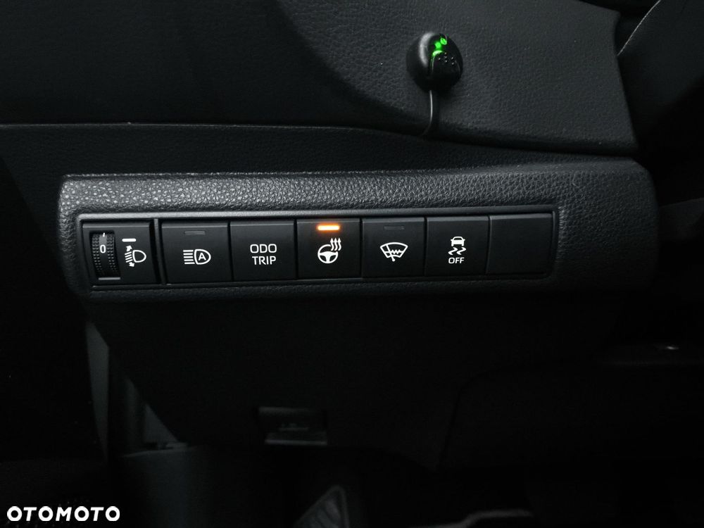 Toyota Corolla 1.8 Hybrid Style - 22