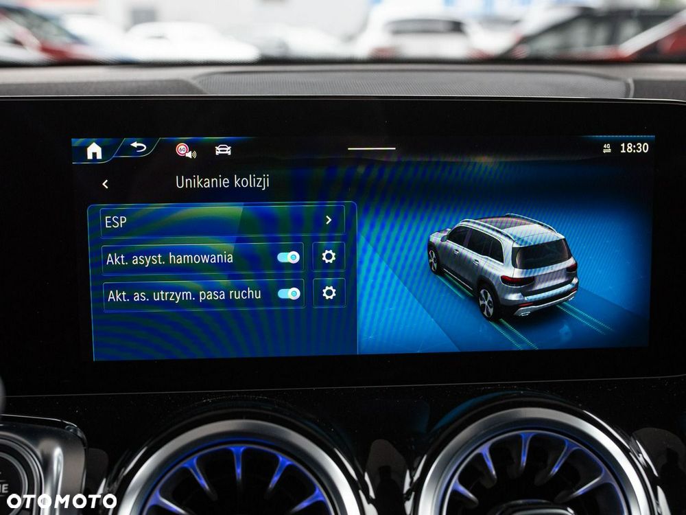Mercedes-Benz GLB - 22