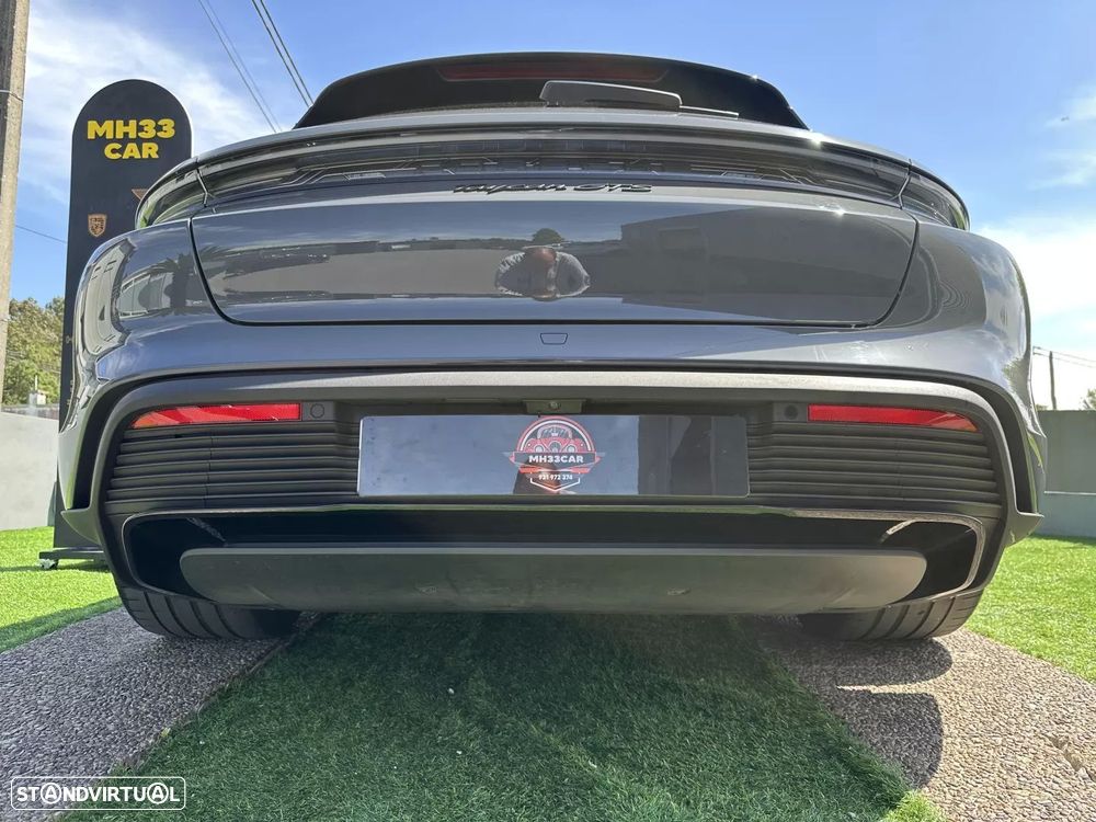 Porsche Taycan Sport Turismo GTS - 18