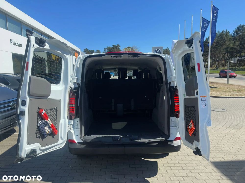 Volkswagen Caravelle - 9