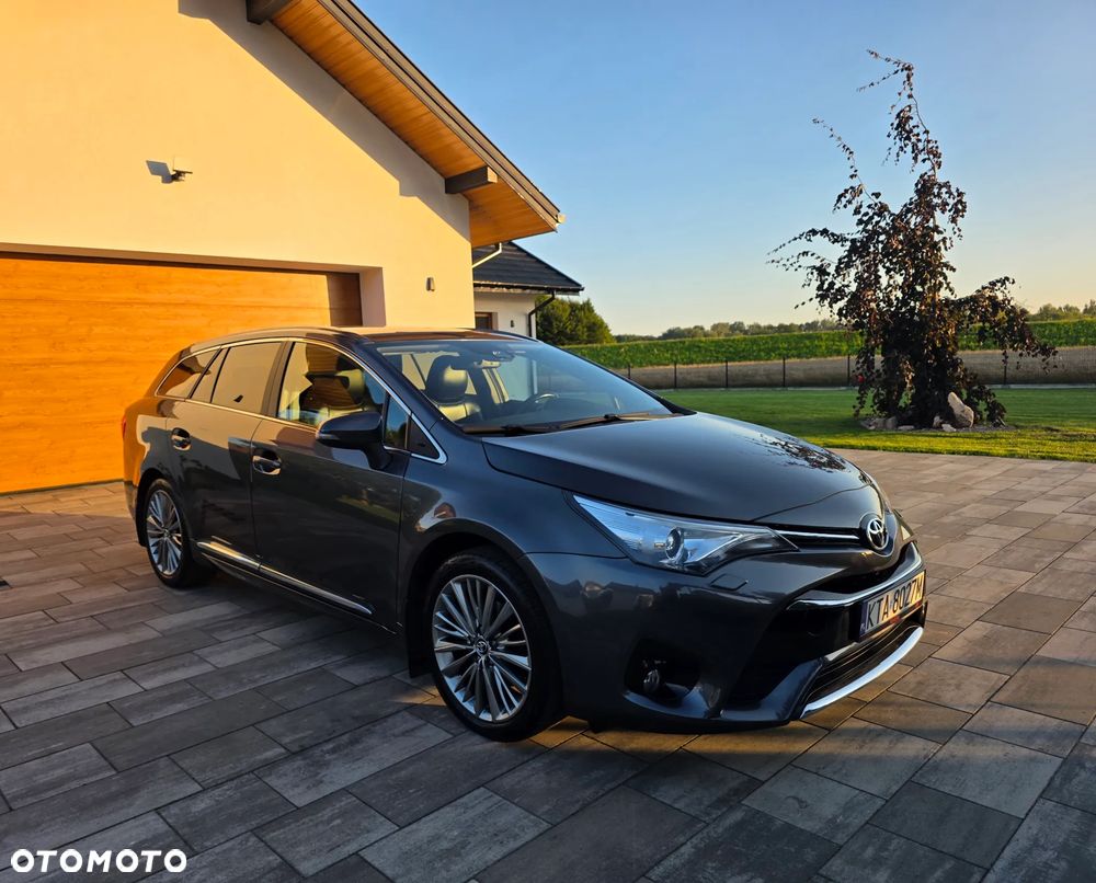 Toyota Avensis - 1