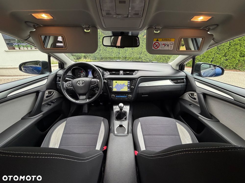 Toyota Avensis 2.0 D-4D Premium - 28