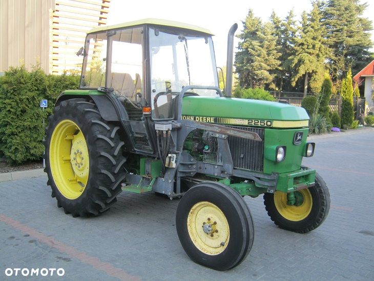 John Deere 2250 - 2RM - 2