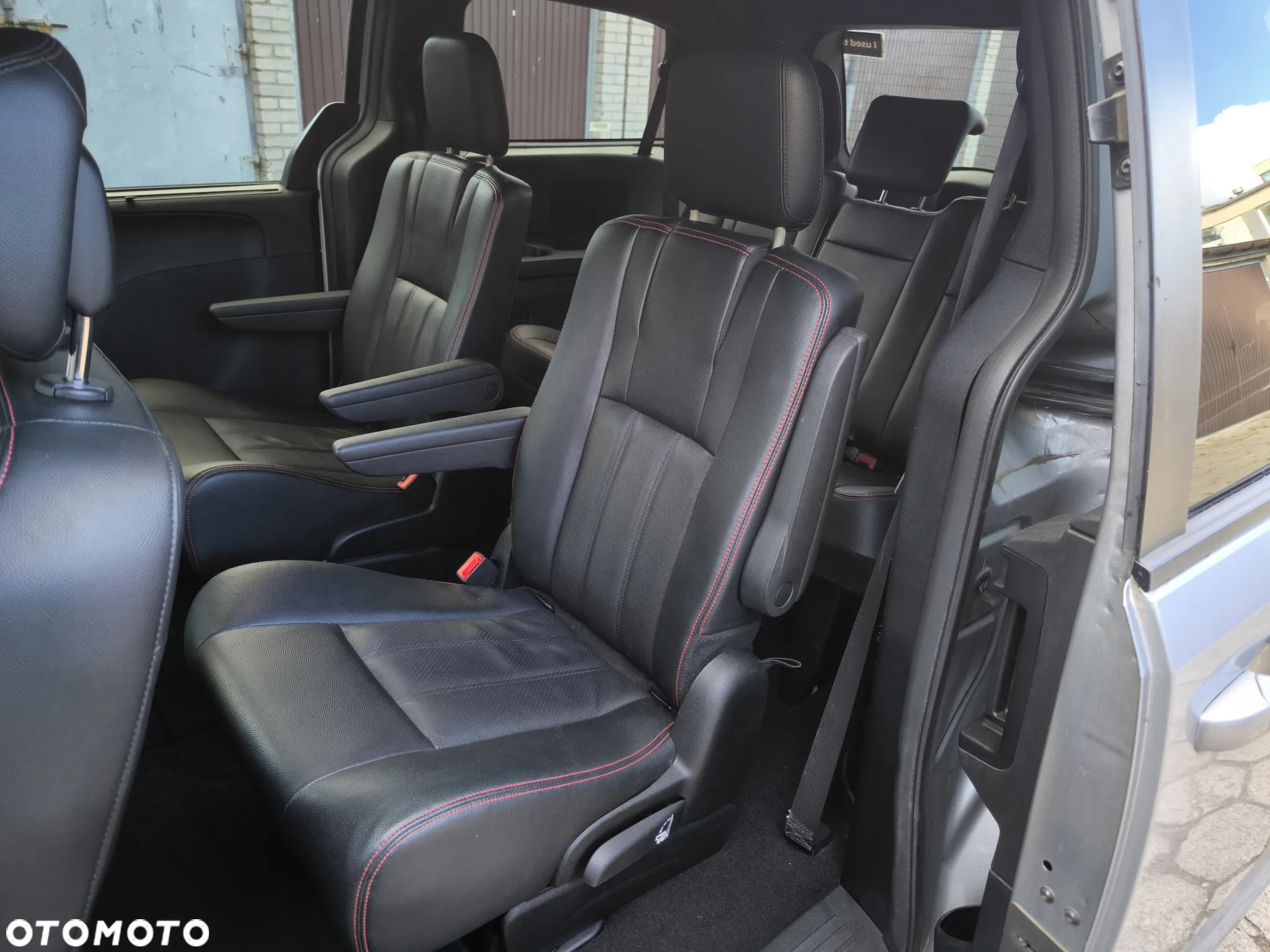 Dodge Grand Caravan - 20