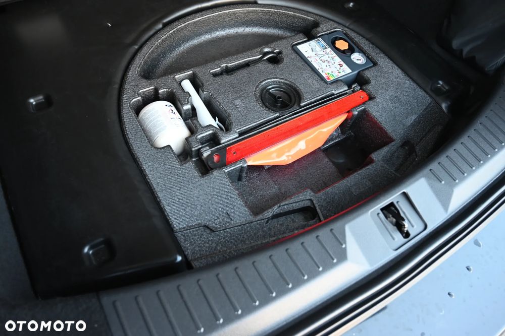Ford Kuga - 31