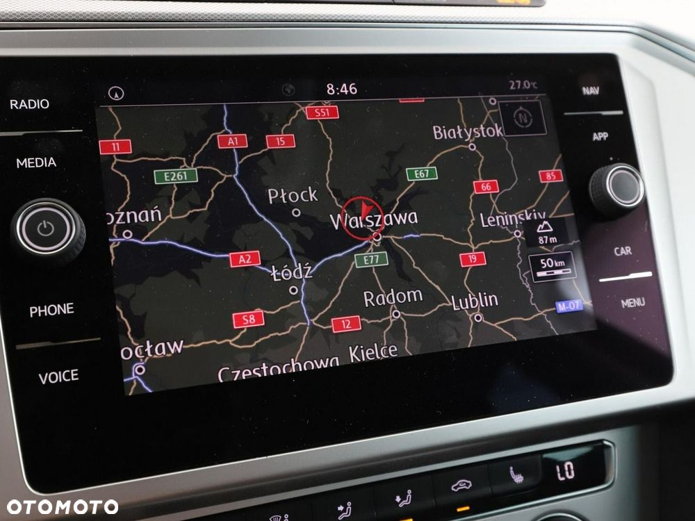 Volkswagen Passat - 25