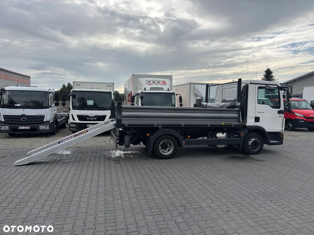 Mercedes-Benz 818 821 921 1018 1221 1218 1224 1523 1527 - 18