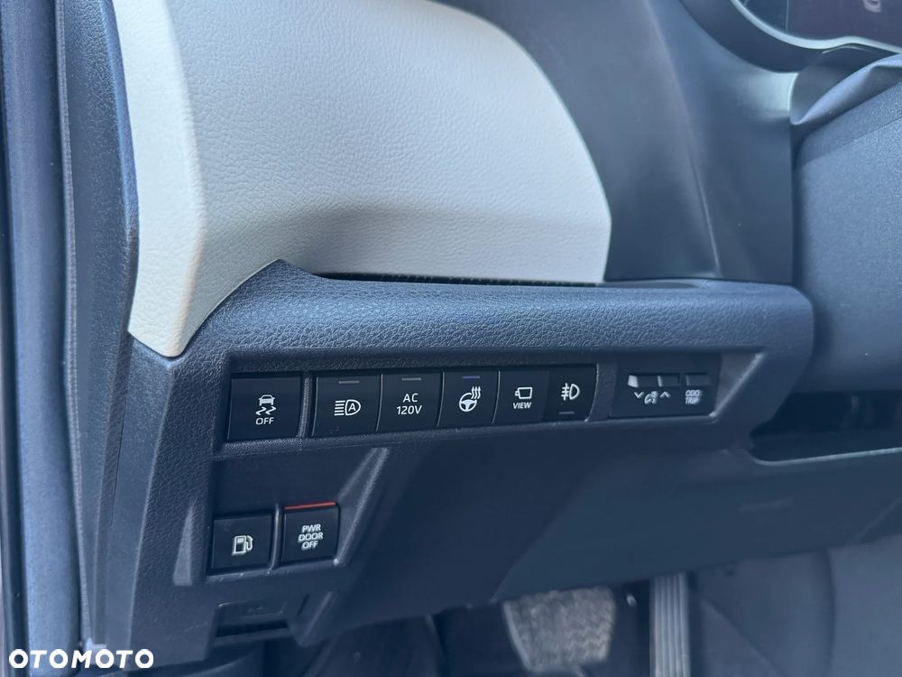 Toyota Sienna - 34