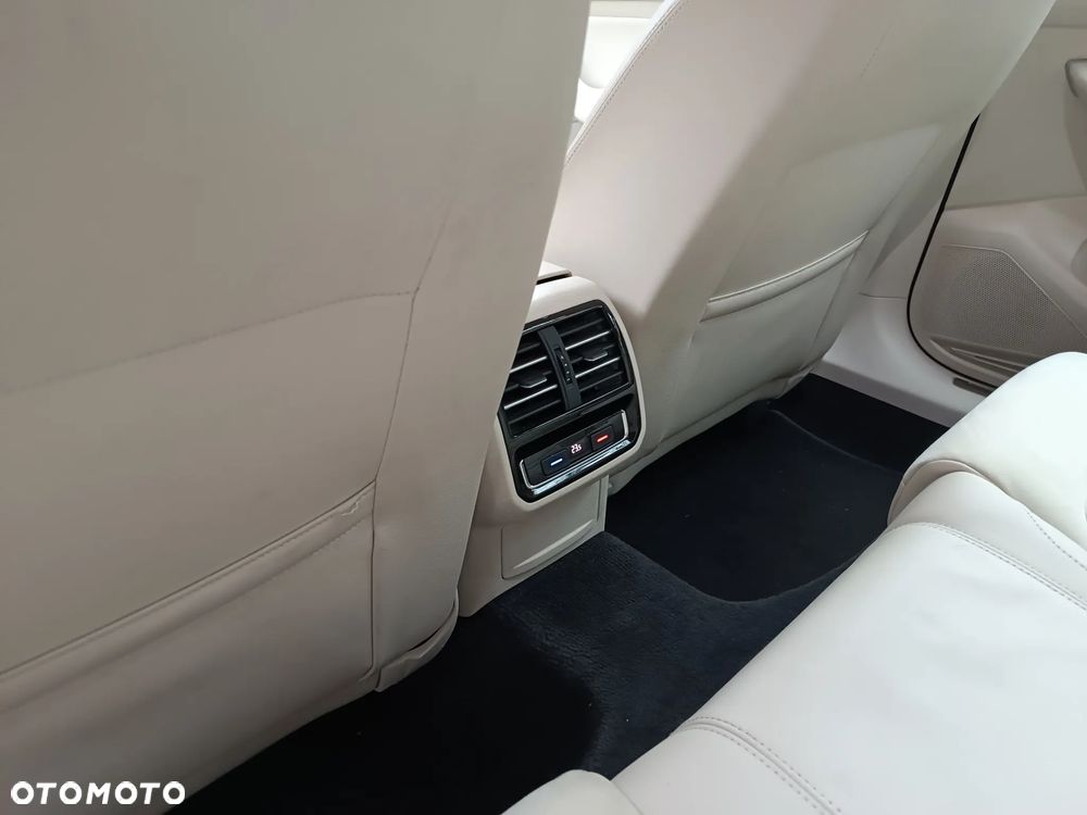 Volkswagen Passat Variant 1.8 TSI BMT Comfortline DSG - 19